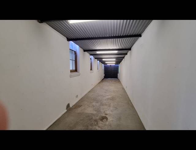 330M² MINI FACTORY FOR SALE IN WOODSTOCK